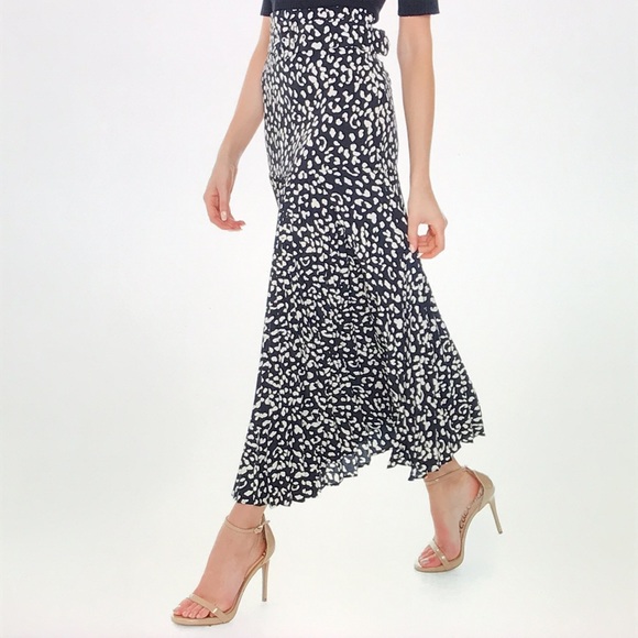 Bardot buckle pleated leopard midi skirt XS - Picture 9 of 10